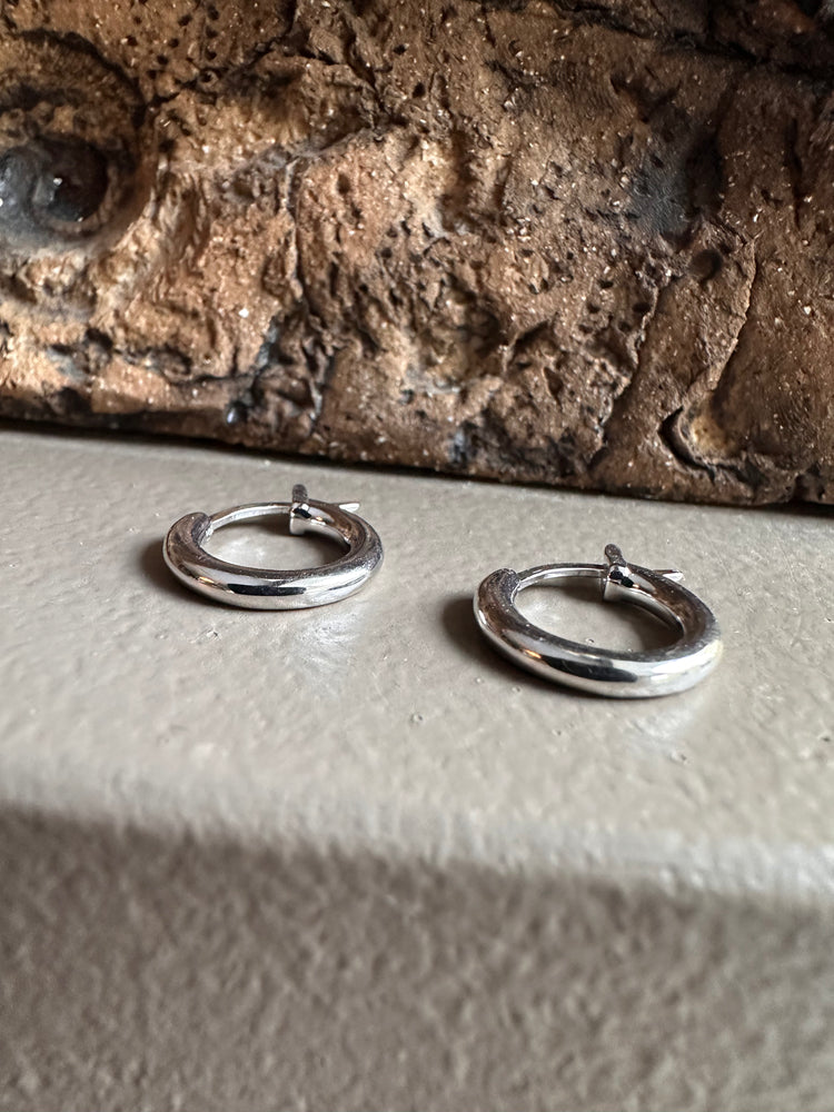 Gammie Silver Huggy Earring