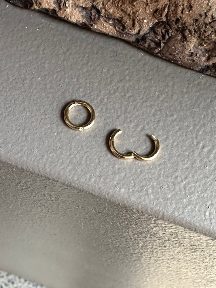 Gammie Stack Ear Cuff Huggy