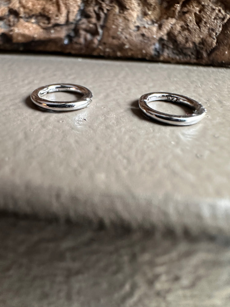 Gammie Stack Ear Cuff Huggy