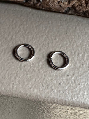 Gammie Stack Ear Cuff Huggy