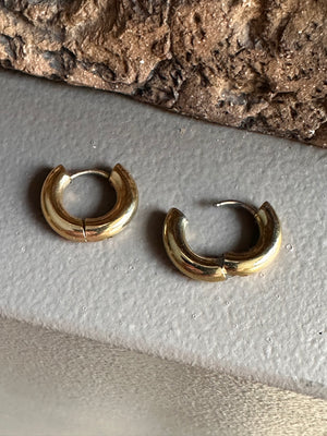 Zag Bijoux Gold Thick Huggy Earring