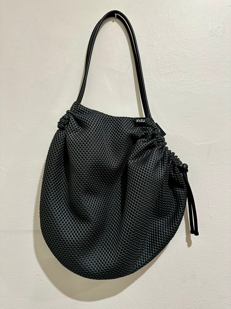 InZu Cocco Tote Bag Black Charcoal Cells