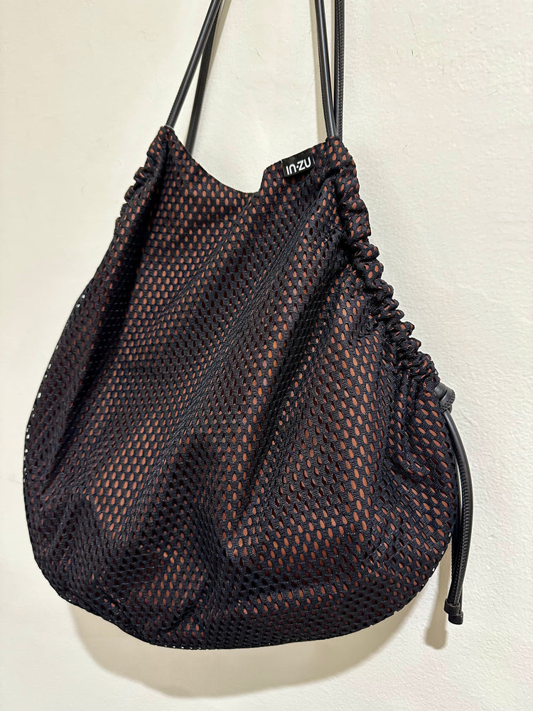 InZu Cocco Tote Bag Black Net Brick