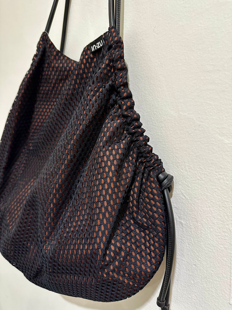 InZu Cocco Tote Bag Black Net Brick