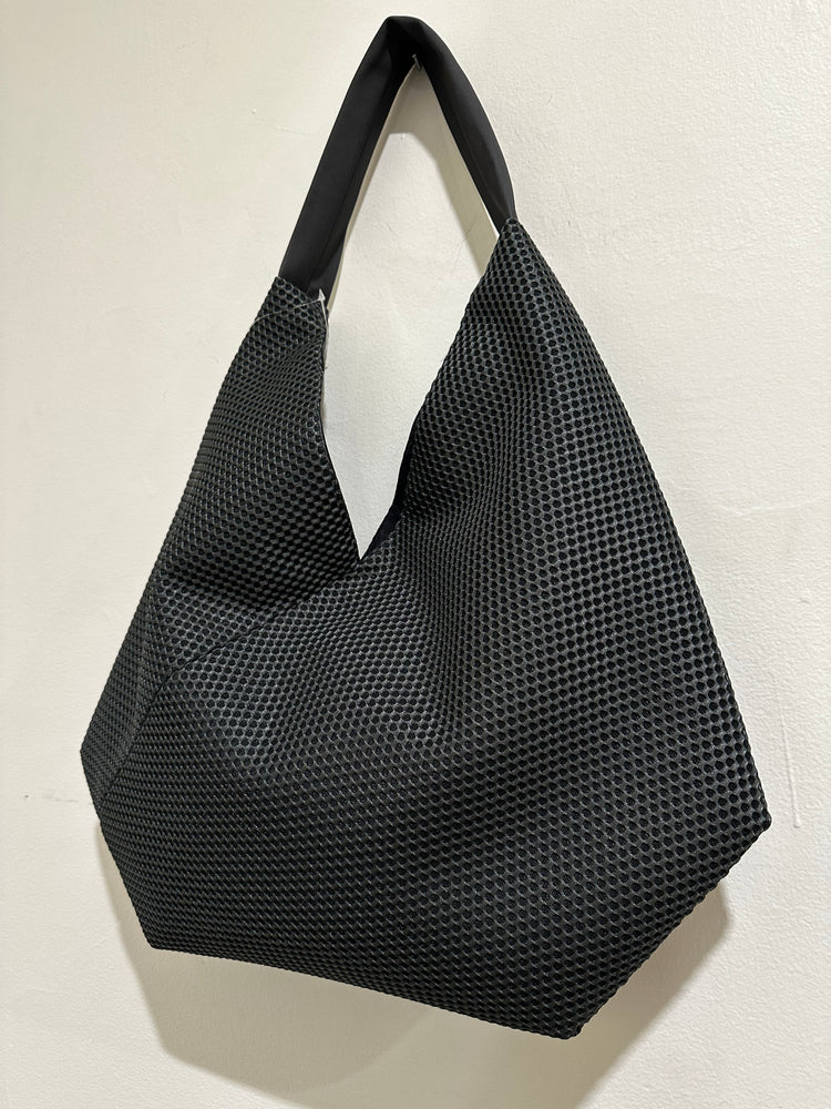 InZu Bevel Bag Chess Charcoal Cells