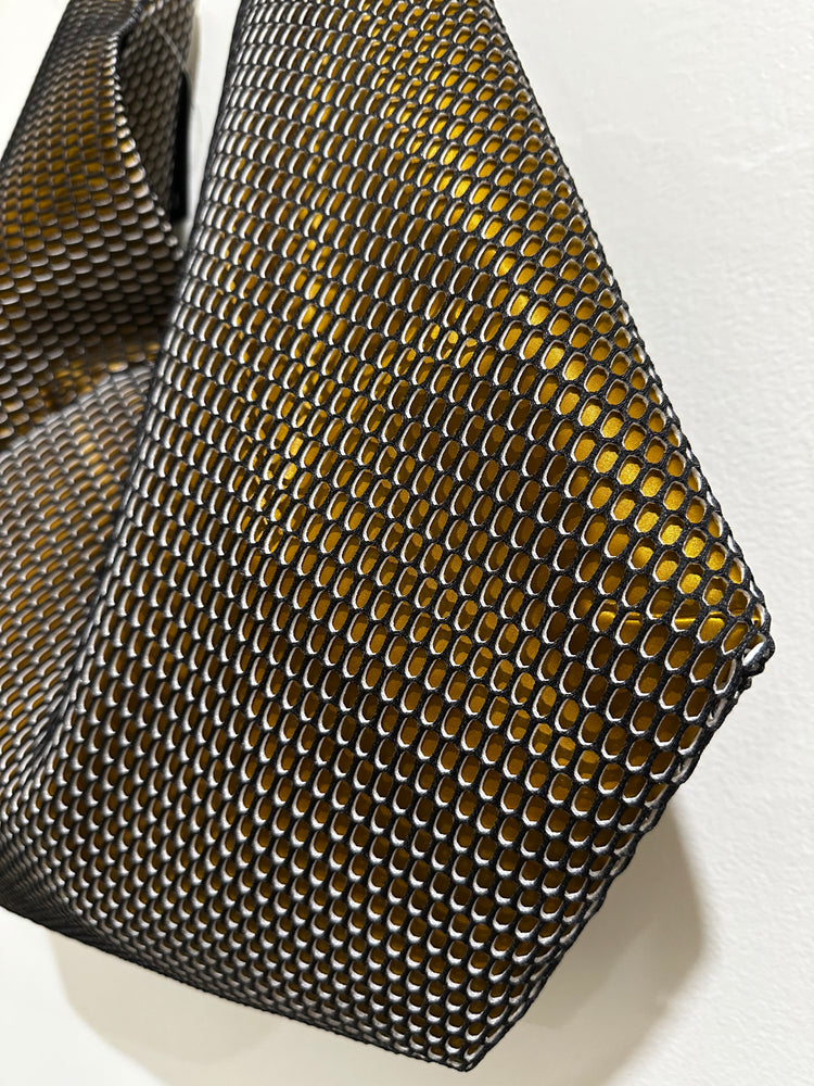 InZu Bevel Bag Black Gold Hive