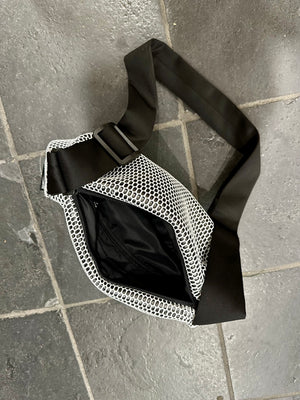 InZu Bean Crossbody Bag Black Bubble