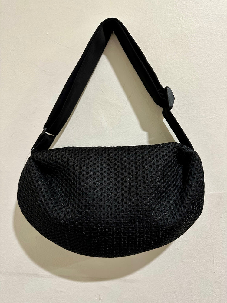 InZu Bean Crossbody Bag Black Bubble