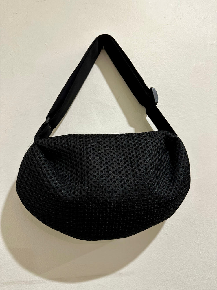 InZu Bean Crossbody Bag Black Bubble