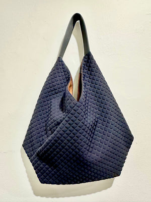 InZu Bevel Bag Chess Black