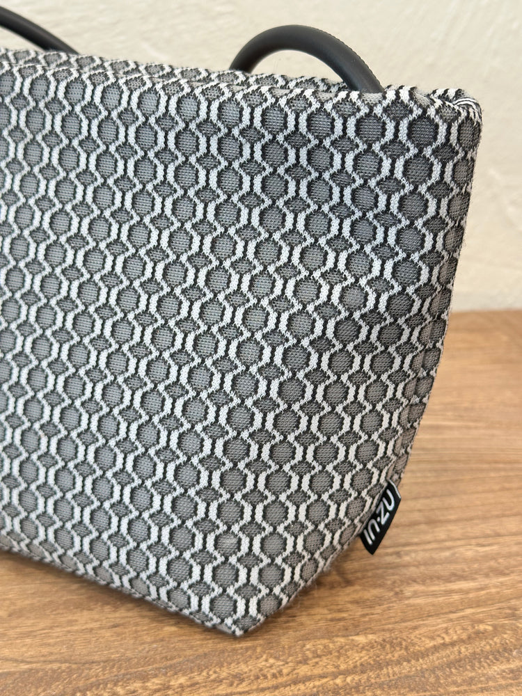 InZu Mouse Sixty Gray Crossbody Bag