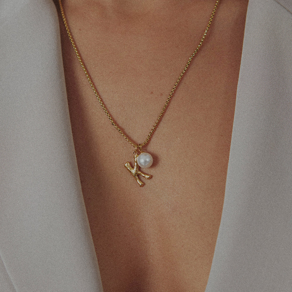 Zahar Pearl Letter K Necklace Gold