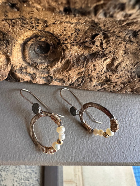 Mingk Hand crafted gold seed pearl Earring