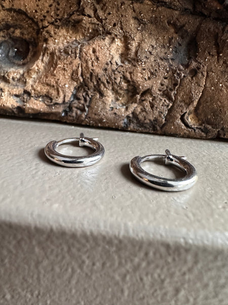 Gammie Silver Huggy Earring