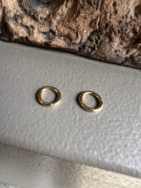 Gammie Stack Ear Cuff Huggy