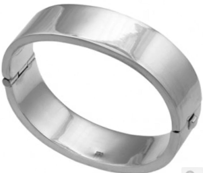 Iron Clay Oval Sterling Silver Hinged Bangle
