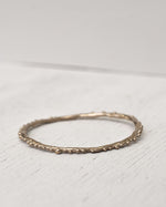 Pesci Che Volano Granello Bronze Bangle