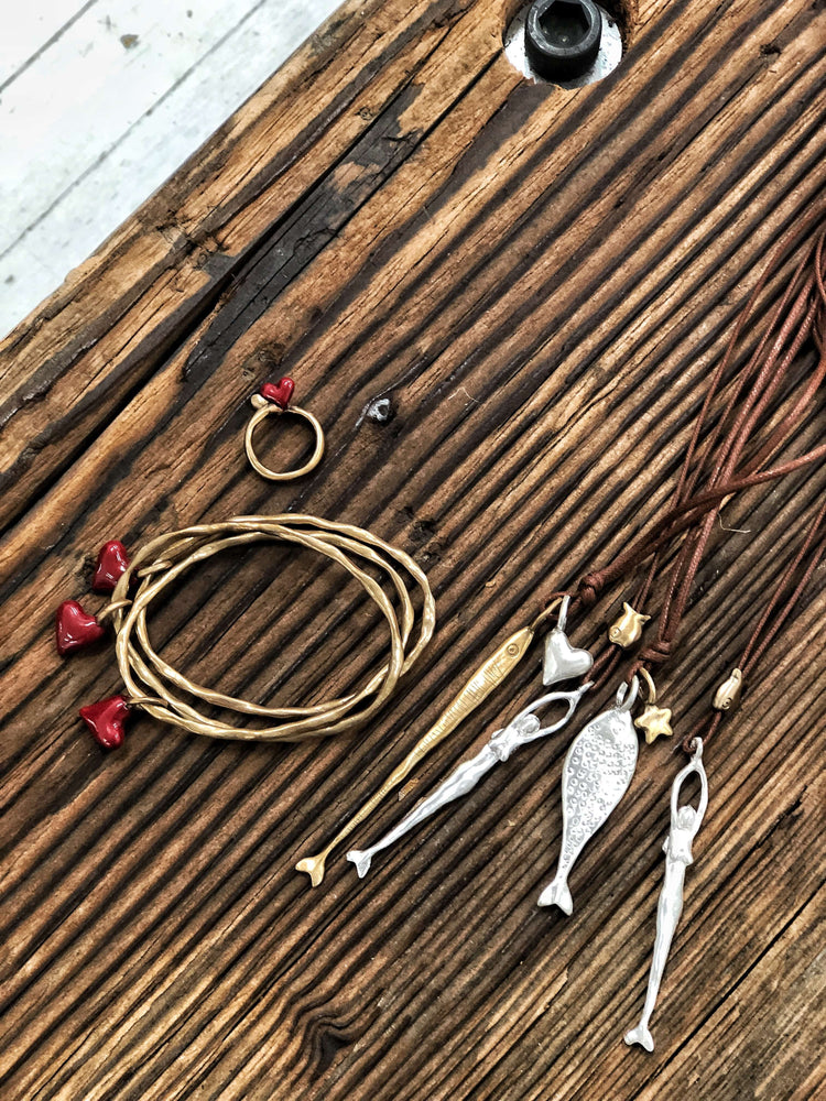 Pesci Che Volano Scorfano Fish and Red Heart Bronze Pendant (Copy)