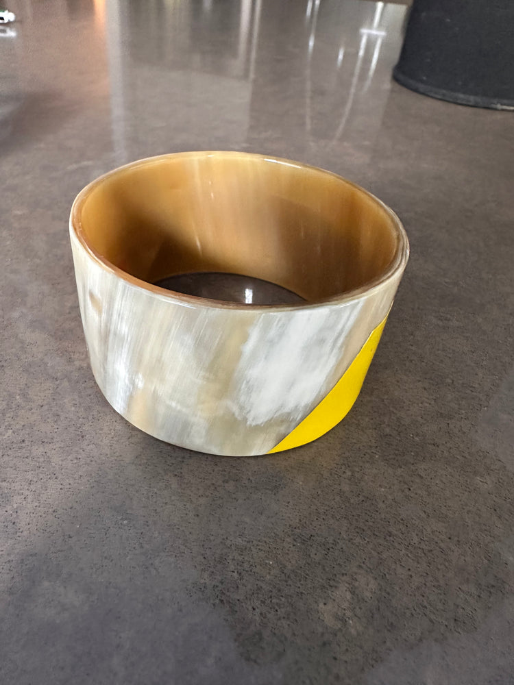 Soyang Paris Horn Two Tone Wide Bangle
