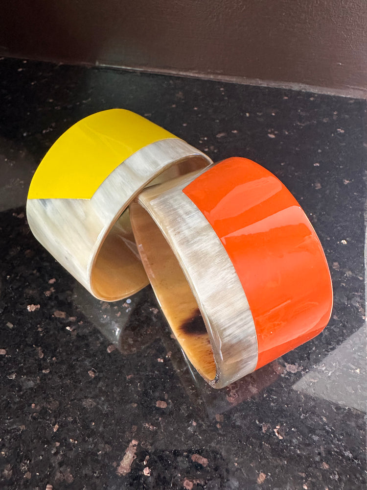 Soyang Paris Horn Two Tone Wide Bangle