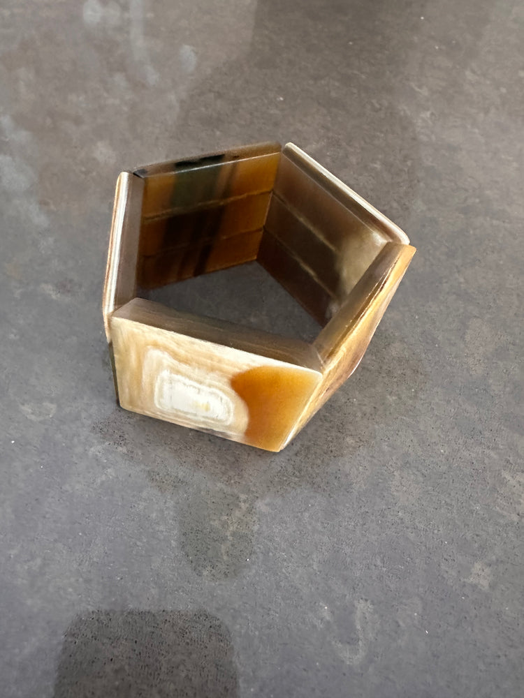 Soyang Paris Horn Square Stretch Bangle
