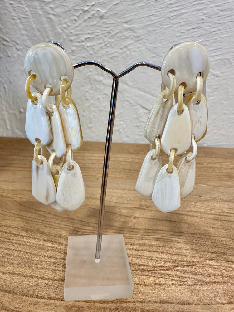 Soyang Paris Light Horn Drop Earring