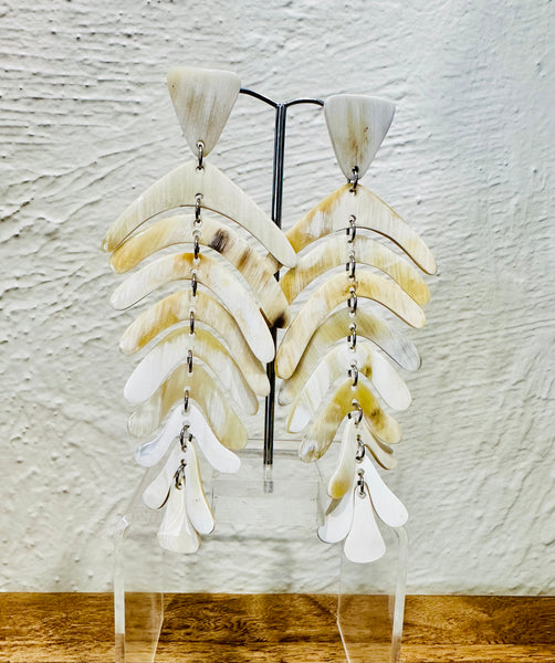 Soyang Paris Light Horn Drop Fan Earring