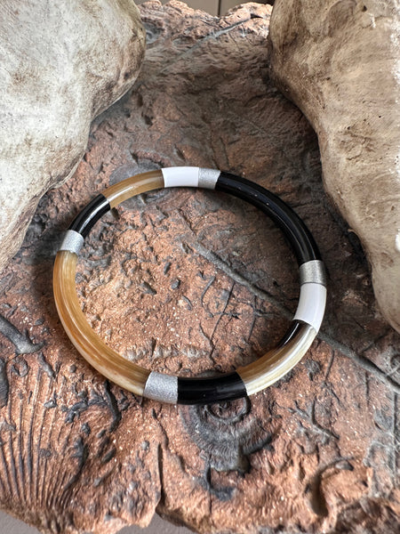 Soyang Paris Black and Gold Horn Bangle
