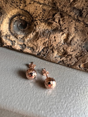 Najo Facette Ball Rose Gold Stud Earring
