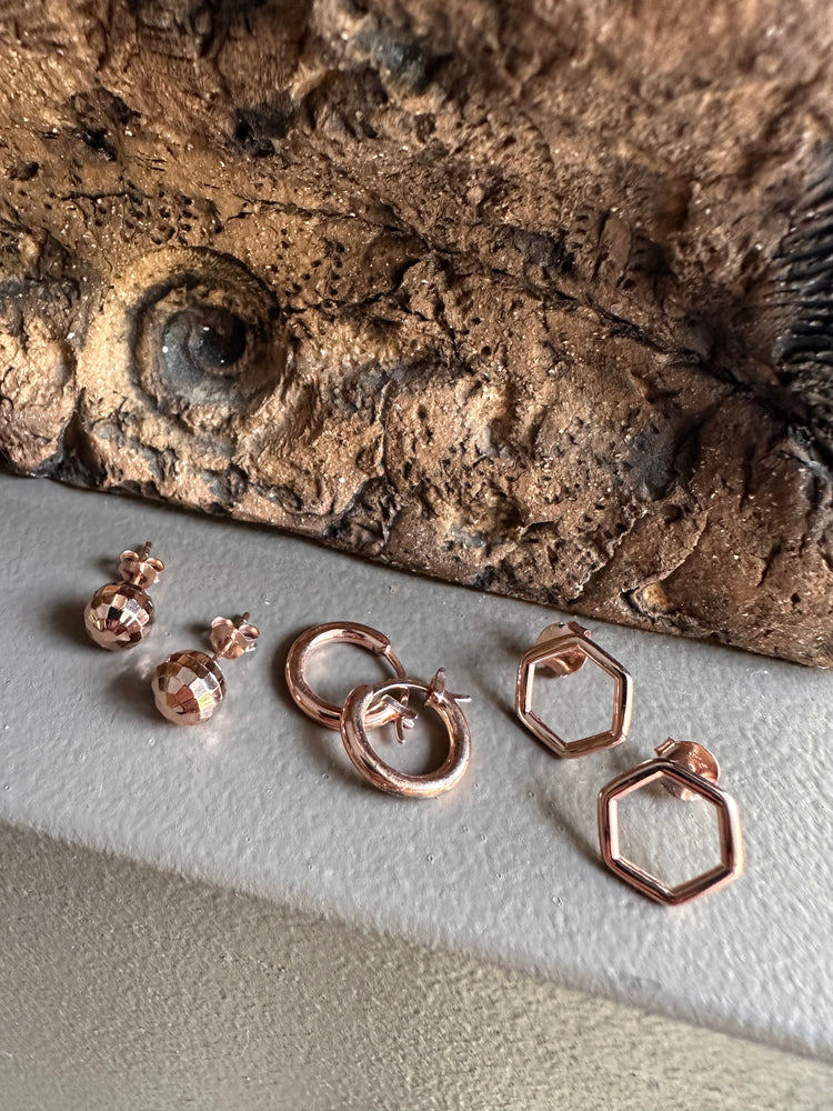 Najo Facette Ball Rose Gold Stud Earring