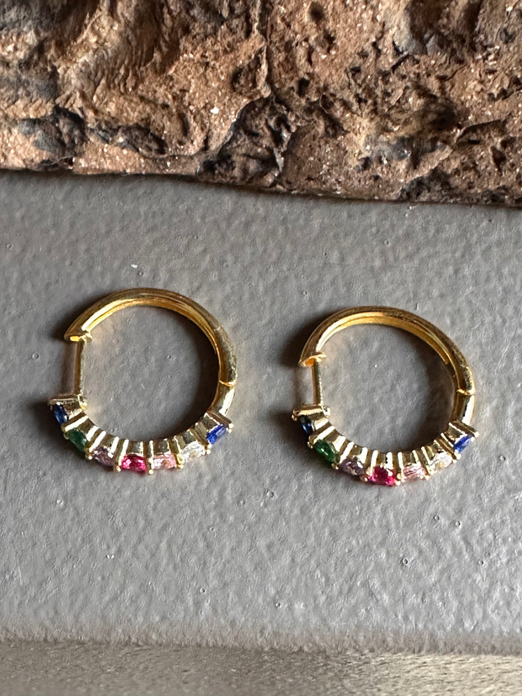 Gammie Gołd Multi Colured Zirconia Hoop Earring