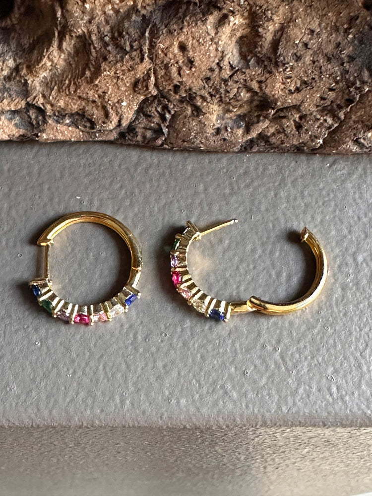 Gammie Gołd Multi Colured Zirconia Hoop Earring