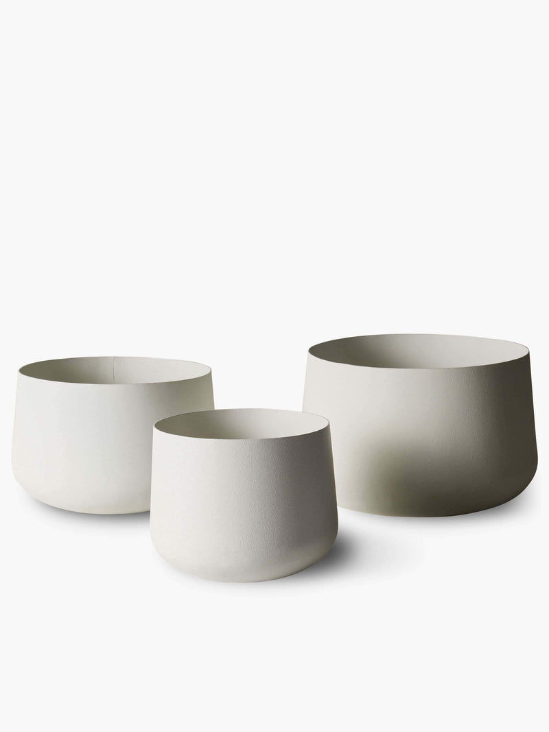 E L and M Home Mona Pots and Planters