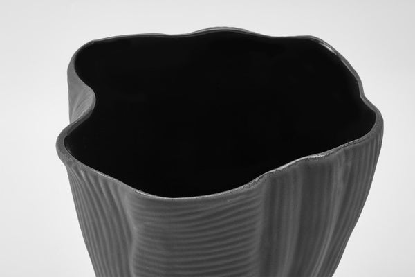 The Foundry House Umi Vase Ebony