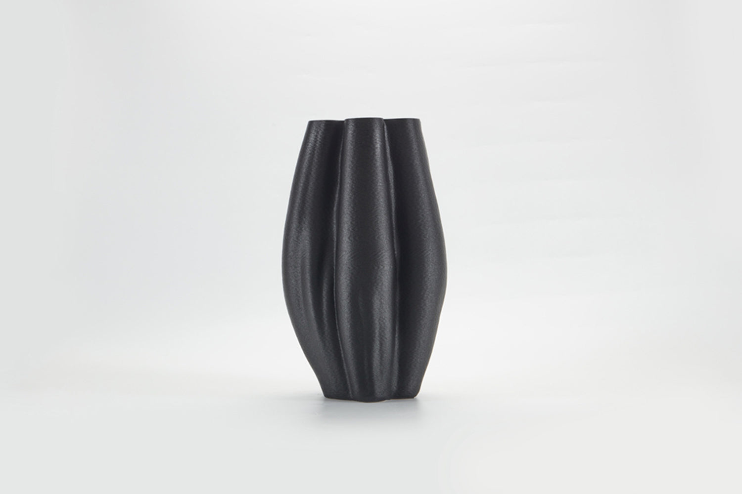 The Foundry House La Mer Vase Ebony