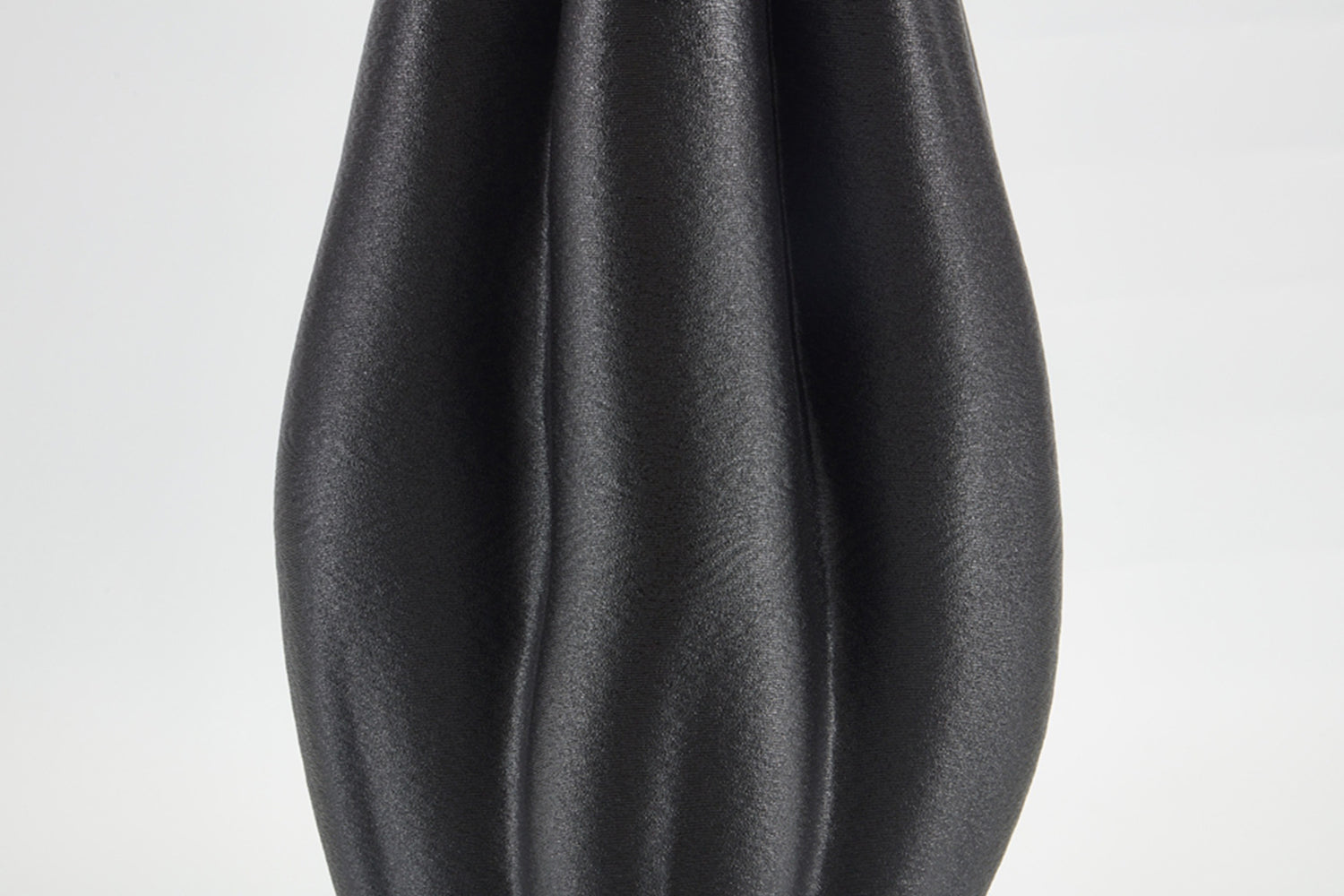 The Foundry House La Mer Vase Ebony